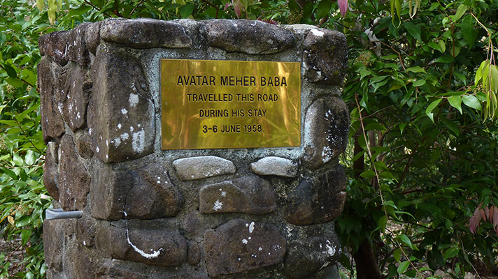 Plaque Avatar Meher Baba travelled this road during His stay 3-6 June 1958